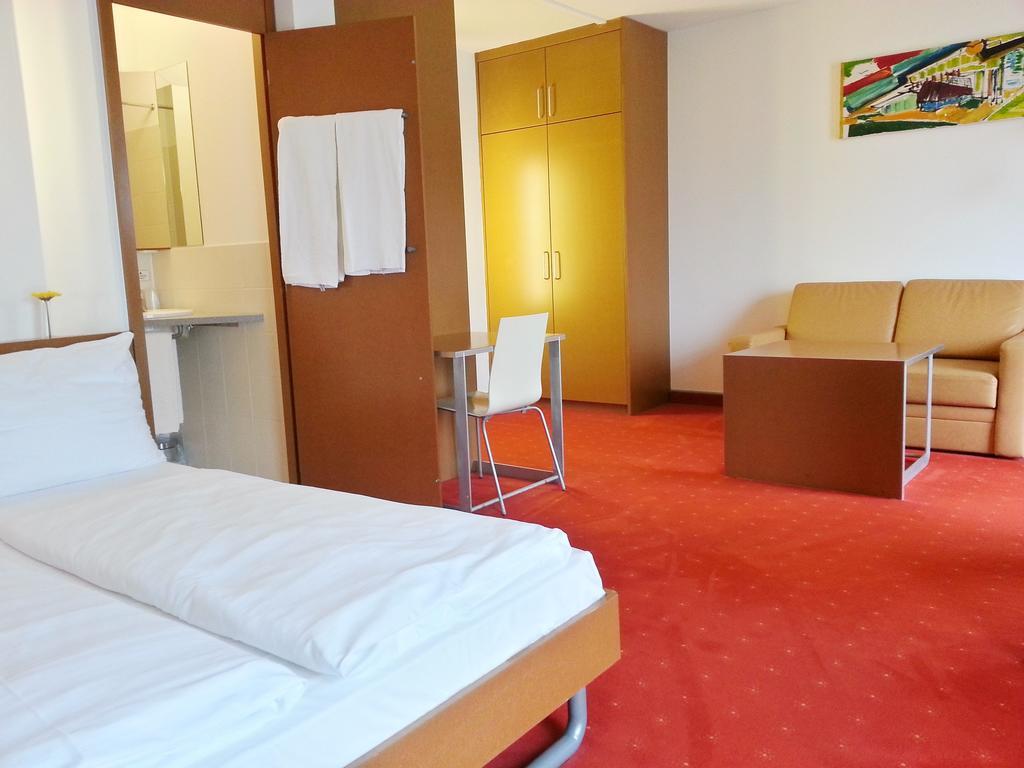 Orange Wings Krems Hotel ห้อง รูปภาพ